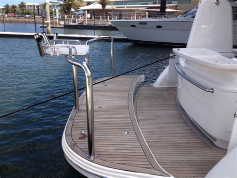 Yacht and boat rails and custom stainless steel 